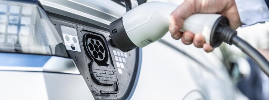 electric_car_recharge
