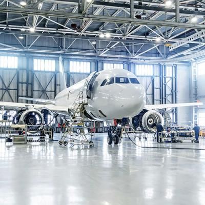 Schleifanwendung am Flugzeugrumpf und Tragflächen