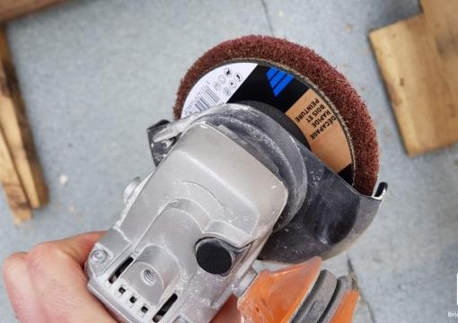 Décapage à la disqueuse