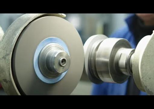 Truing and dressing of diamond grinding wheels