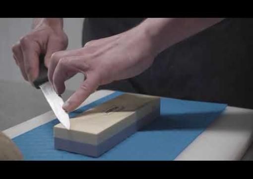 How to safely sharpen a knife using Norton's anti-slip silicone mat
