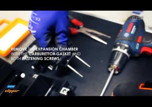 Changing the  Carburettor on a Norton Clipper CP512/514