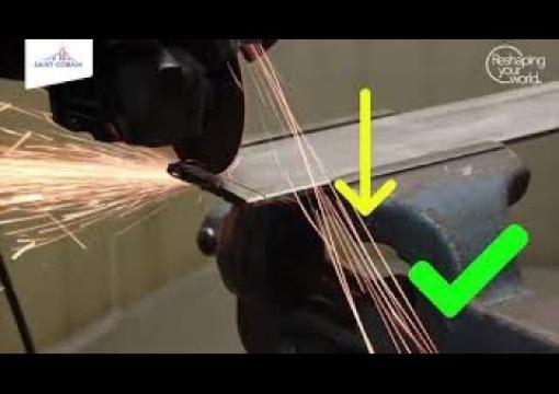 Comment éviter le bleuissement et les bavures lors de la coupe avec une meuleuse d'angle