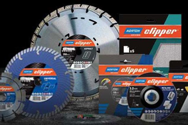 UNE OFFRE COMPLÈTE DE SOLUTIONS ABRASIVES POUR LES PROFESSIONNELS DU BÂTIMENT