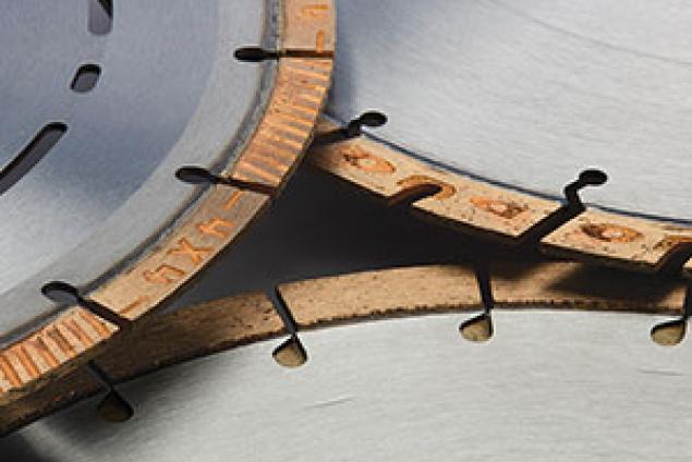 DiamondBlades-iHD-Group-CloseUp-300x300.jpg