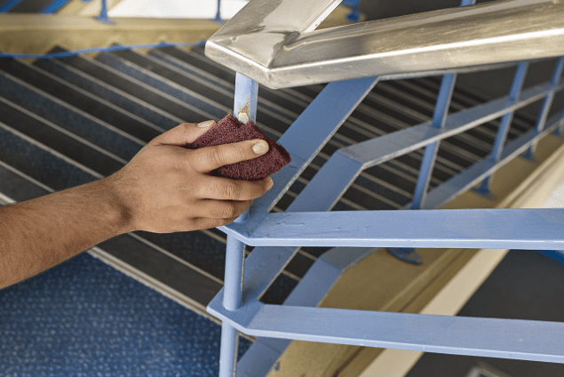 removal hand pad on metal