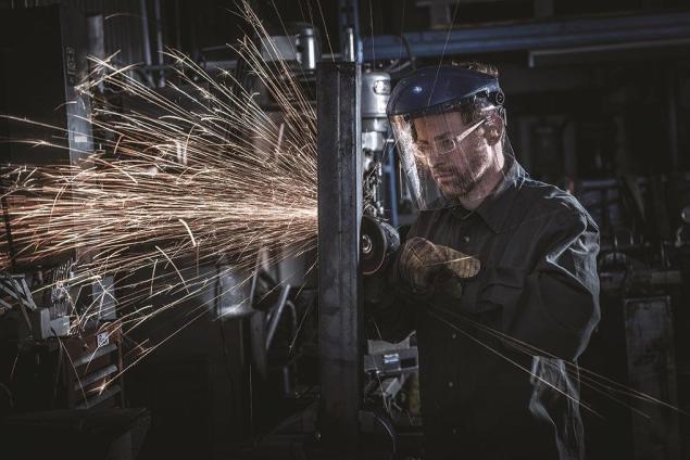 Operator using a Norton Gemini depressed center wheel