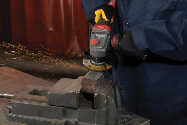 Operator using a Norton RazorStar Quantum3 depressed center wheel