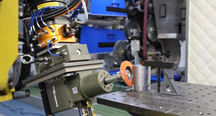 img-robotic-arm-flap-disc