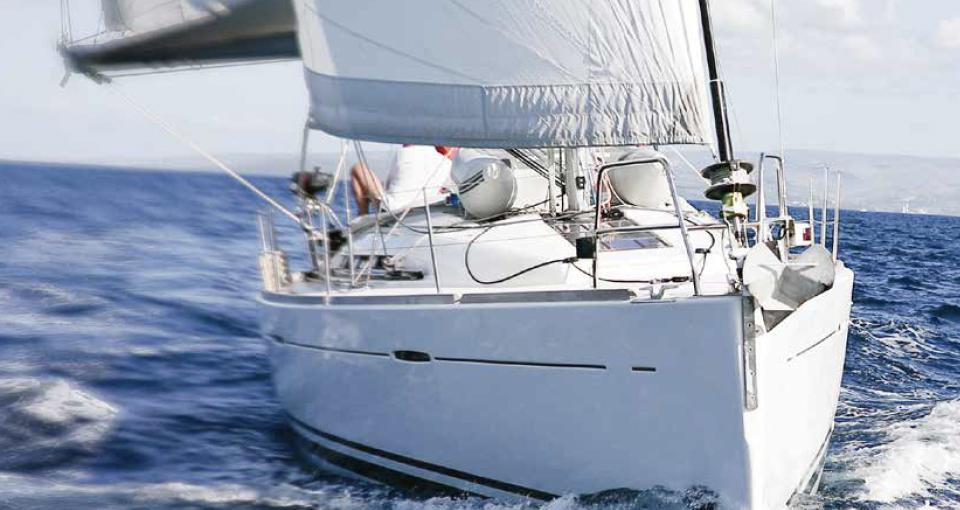 boat sailing