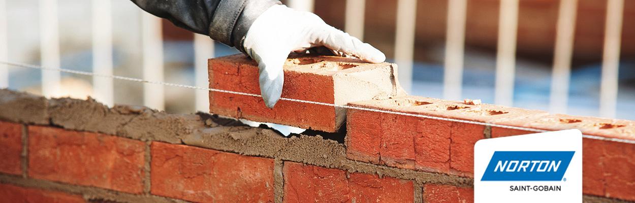 Cómo elegir las mejores herramientas de albañilería para tu próxima obra