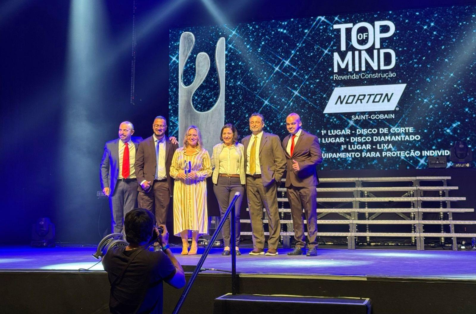 premio-top-of-mind-25